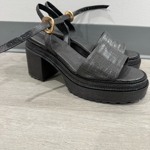 Cult Gaia Sandals Azariah Platform in Raffia Black - Picture 2 of 9